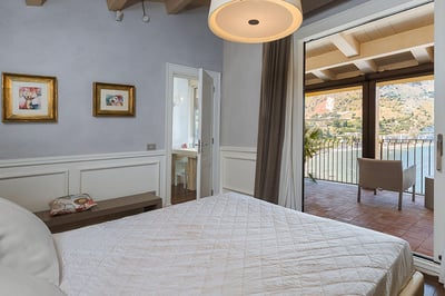 Luxury Villa Photo #61