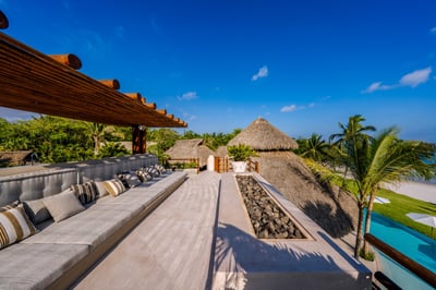 Luxury Villa Photo #30