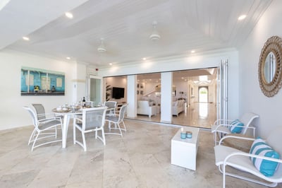 Luxury Villa Photo #26