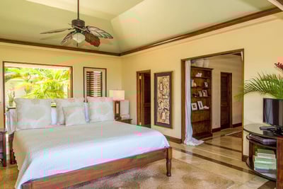Luxury Villa Photo #21