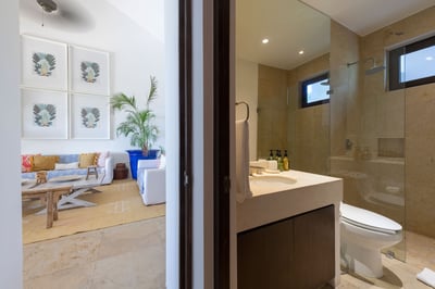 Luxury Villa Photo #14