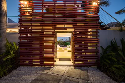 Luxury Villa Photo #26