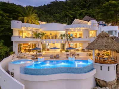 Luxury Villa Photo #62