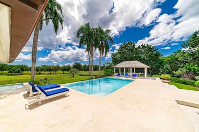 Luxury Villa Photo #9