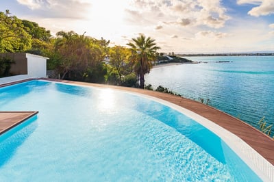 Luxury Villa Photo #3