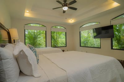 Luxury Villa Photo #36