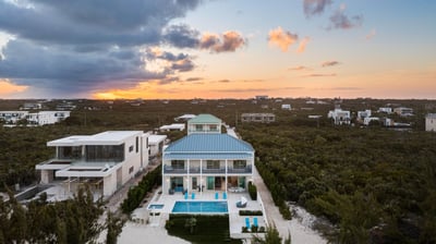 Luxury Villa Photo #49