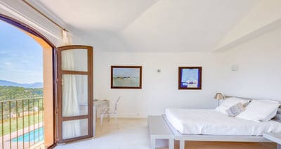 Luxury Villa Photo #26