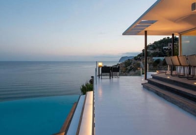 Luxury Villa Photo #4