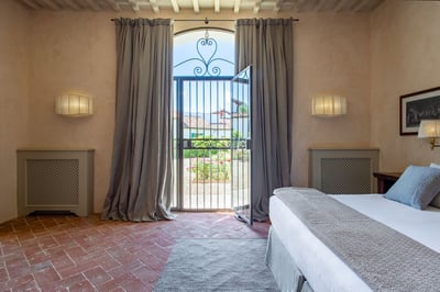 Luxury Villa Photo #39