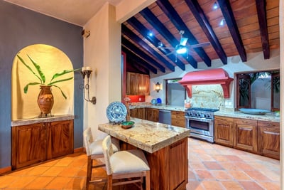 Luxury Villa Photo #18