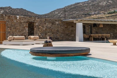 Luxury Villa Photo #8