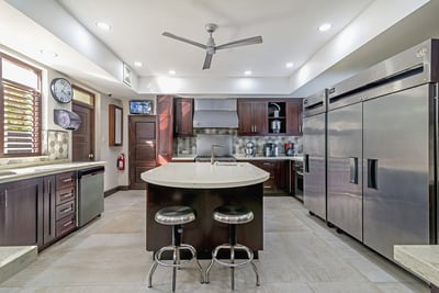 Luxury Villa Photo #13