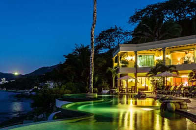 Luxury Villa Photo #24