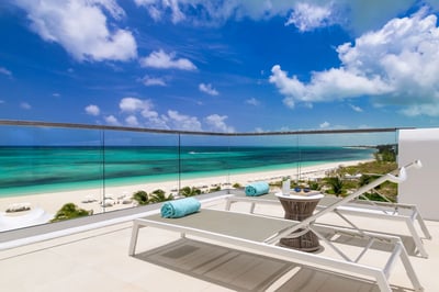 Luxury Villa Photo #3