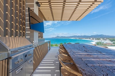 Luxury Villa Photo #15