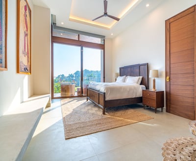 Luxury Villa Photo #39