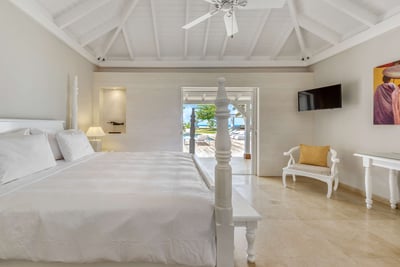 Luxury Villa Photo #17