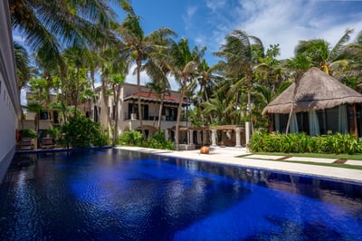 Luxury Villa Photo #9