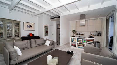 Luxury Villa Photo #6