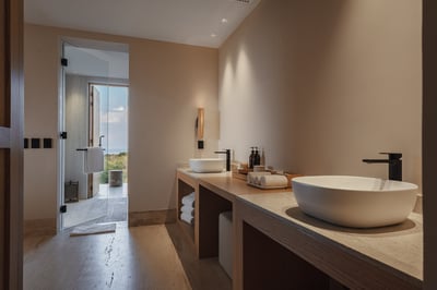 Luxury Villa Photo #35