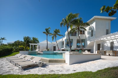 Luxury Villa Photo #11