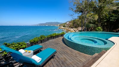 Luxury Villa Photo #5