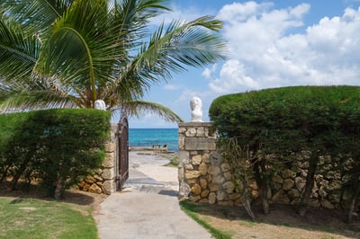 Luxury Villa Photo #15