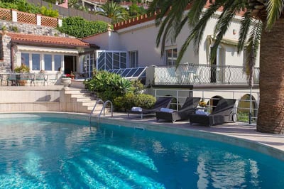 Luxury Villa Photo #5
