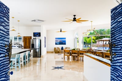 Luxury Villa Photo #13