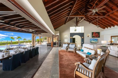 Luxury Villa Photo #27