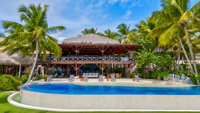 Luxury Villa Photo #2