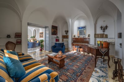 Luxury Villa Photo #20