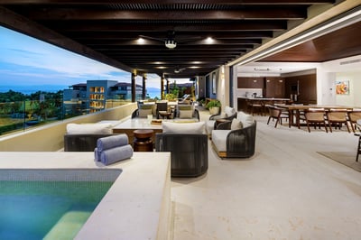 Luxury Villa Photo #4