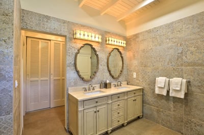 Luxury Villa Photo #29