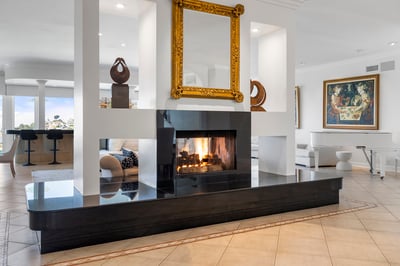 Luxury Villa Photo #20