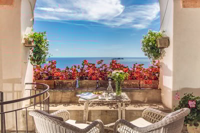 Luxury Villa Photo #5