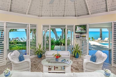 Luxury Villa Photo #15