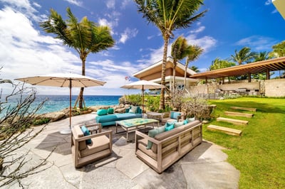 Luxury Villa Photo #3