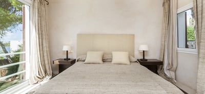 Luxury Villa Photo #27