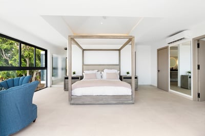 Luxury Villa Photo #48