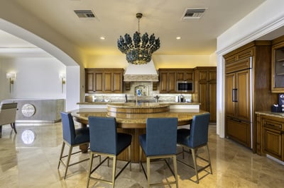 Luxury Villa Photo #18