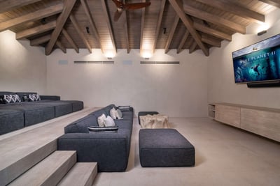 Luxury Villa Photo #29