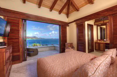 Luxury Villa Photo #43