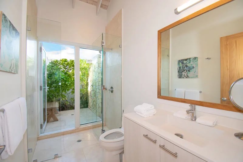 Two Bedroom Beachfront Villa Deluxe