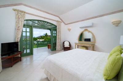 Luxury Villa Photo #10