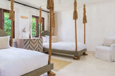 Luxury Villa Photo #45