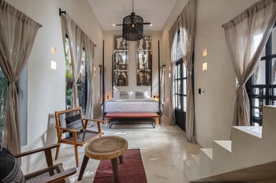 Luxury Villa Photo #27