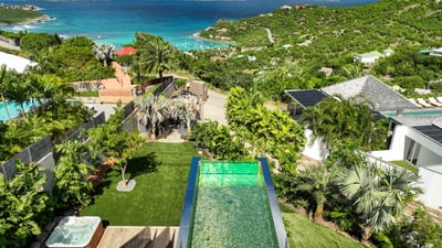 Luxury Villa Photo #9