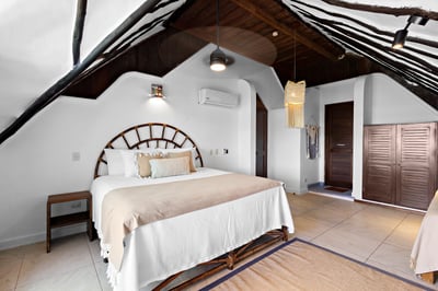 Luxury Villa Photo #56